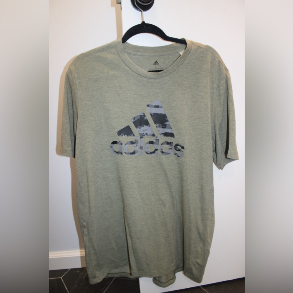 Adidas Men's Olive Graphic Tee L